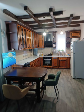 Я хозяин! Продам два дома на одном участке 11 соток. - фото 1