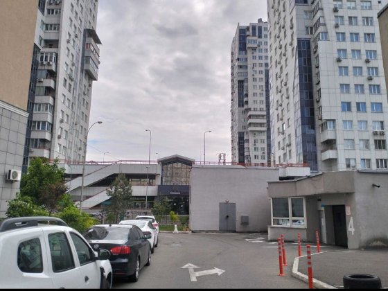 Оренда підземного паркінгу, Срібнокільська 1, ЖК Корона Киев