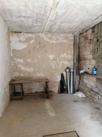 Гараж в кооперативі  Севастопільська  пл - фото 1