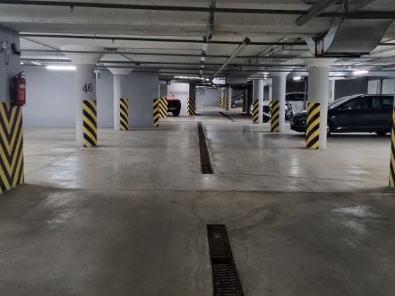 Аренда  подземного паркига м.Дорогожичи-м.Сырец. Рижская 73г,  4500грн