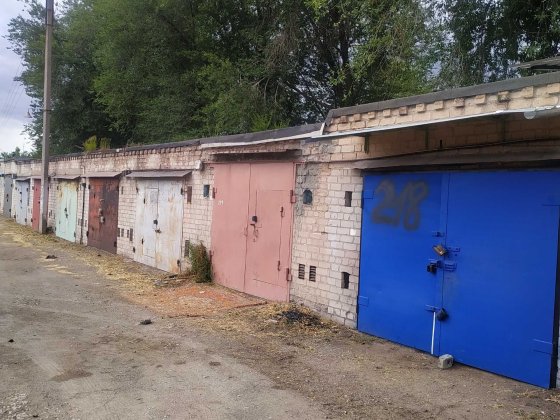Сдам в аренду гараж капитальный 2 уровня  48 м2 центр Запорожье