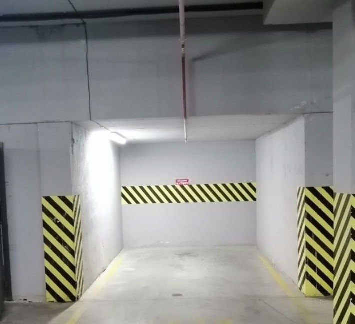 Сдам удобное широкое паркоместо, Каманина, 27 жемчужина,  уровень А - фото 1