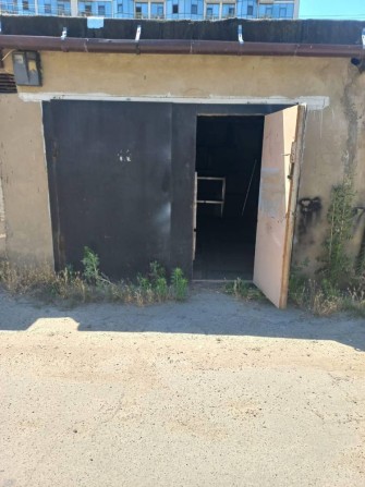 Сдам гараж возле таировских садов Люстдорф авто - фото 1