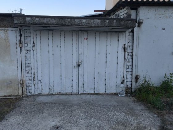 Сдам шикарный каменный капитальный гараж свет розетки Балаковская 2/4 Одесса