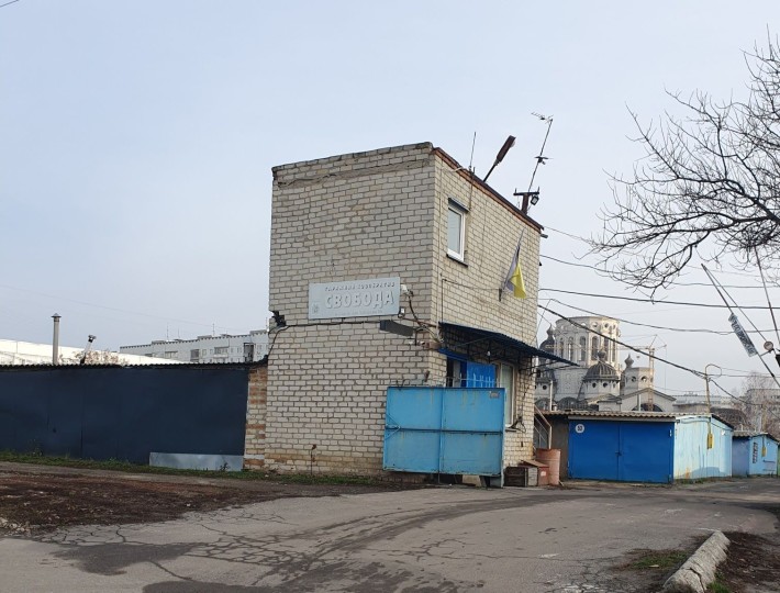 Сдам гараж ГК Свобода Роганский ж/мвозле 157 школы - фото 1