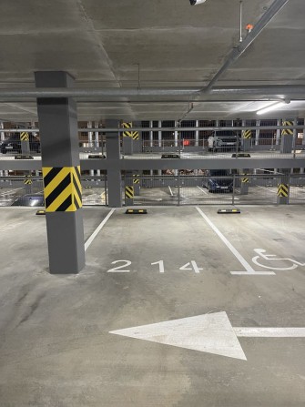 Паркомісце Варшавський 3, Плюс - фото 1