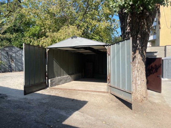 Продам гараж в самому центрі Києва (Золоті Ворота, Лисенка)