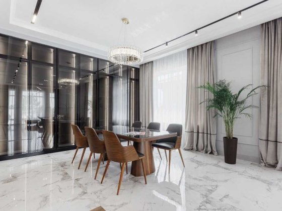 Новый современный дом с бассейном Совиньон