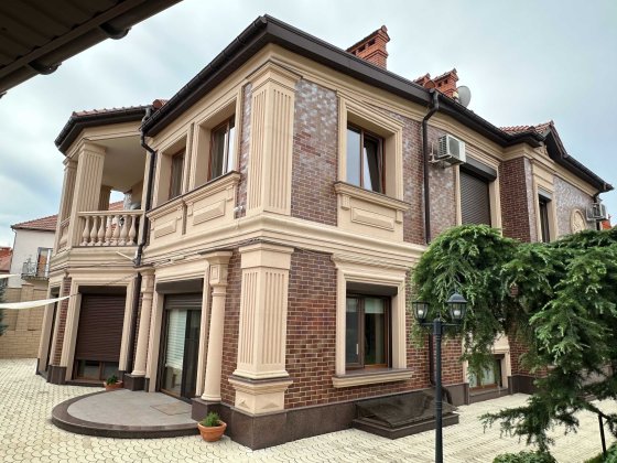 VIP дом -450 метров. 10,5 соток. Бассейн. Ремонт. Мебель. Совиньон Одеса