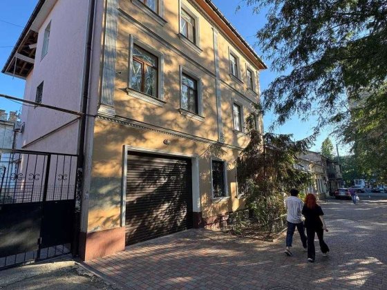 Дом, Отдельно стоящее жилое здание, Офис в центре Одессы, ул. Конная Одеса