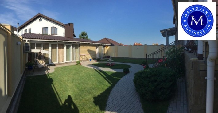 Будинок у Совіньйон-Люстдорфі 323 м² + гостьовий дім, баня, сад - фото 1