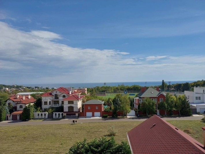 Совіньйон — будинок 1500 м² біля моря, ділянка 10 соток - фото 1