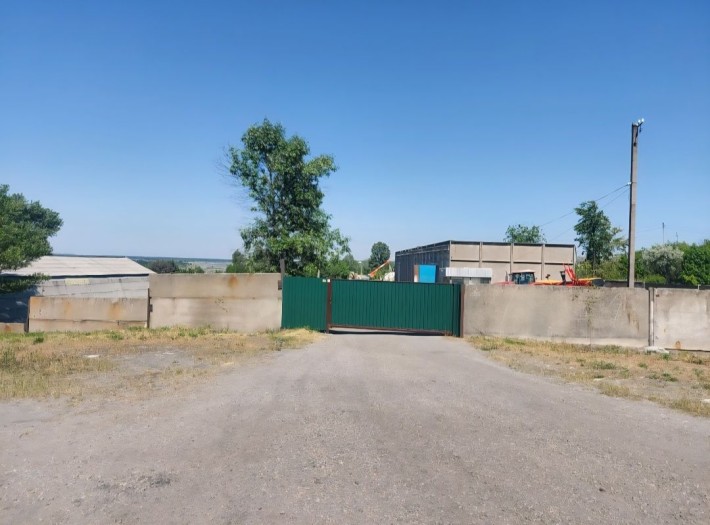 Стоянка  Сильхоз Техники Павлоград Терновка - фото 1