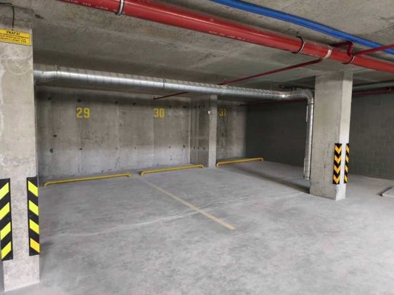 Оренда паркомісця,паркінг,гараж від власника с.Брюховичі,вул.Широка 22 Брюховичі