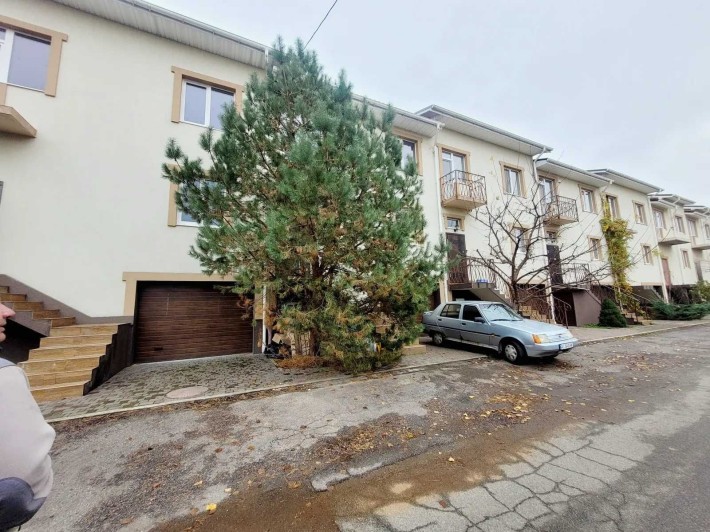 Кутовий таун з гаражем! в Софіївській Борщагівці! БЕЗ% - фото 1