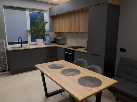 Таунхаус с ремонтом 93м2 в обжитом районе Одеса