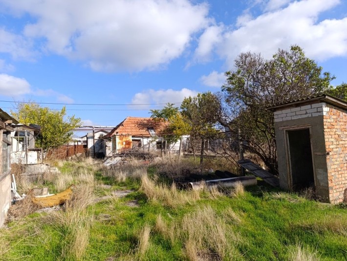 Продаю дом и большой участок - фото 1