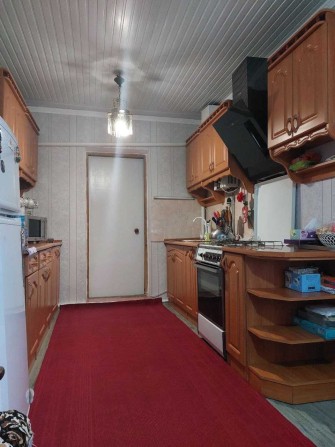 ПРОДАЄТЬСЯ капітальний цегляний будинок у Великій Коренисі. - фото 1