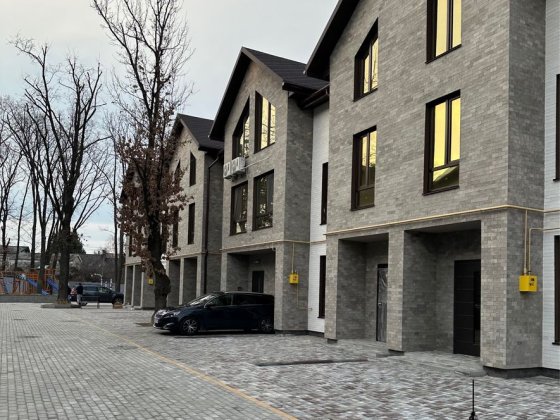 Терміновий продаж таунхаусів по доступних цінах в дубовій рощі!!! Петропавловская Борщаговка