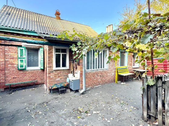 D1L Продам будинок з ділянкою 15 сот. у місті.  Сертифікат! Харьков