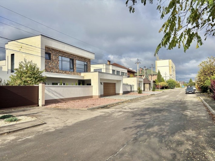 Комиссия - 0%, Продам дом 291м2, участок 10 соток, Княгини Ольги 14 - фото 1