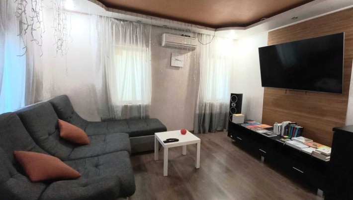 Продам часть дома на Журавлевке, м. Киевская - фото 1