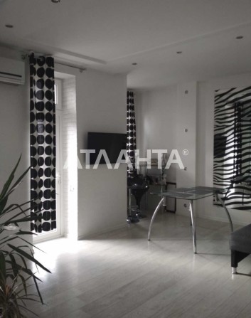 Ухоженный дом с евроремонтом в центре Слободки - фото 1