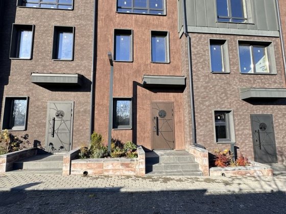 Продається таунхаус в Петропавлівській Борщагівці Петропавловская Борщаговка