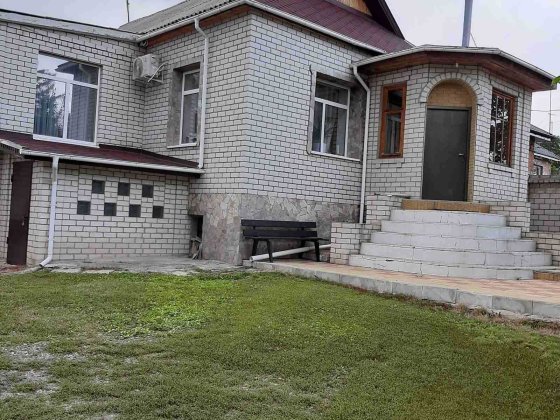 Продается пол дома Бавария. Харків