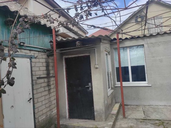 Продам часть  дома на Дм. Донского вход с фасада Одеса