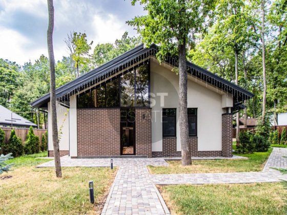 Продам екслюзивний будинок, у закритому котеджному селищі «Лісове» Харьков