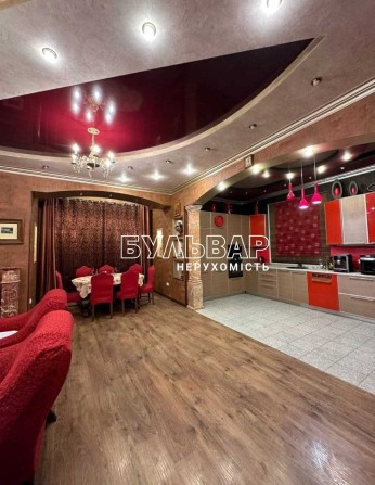 Продам ДОМ 2-х этаж. -  275 м2, Центр, м. Ярослава Мудрого, Пушкинская - фото 1