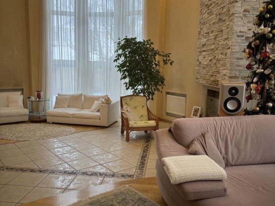 Продаж елітного будинку у Петропавлівська Борщагівка 460м2 Петропавловская Борщаговка