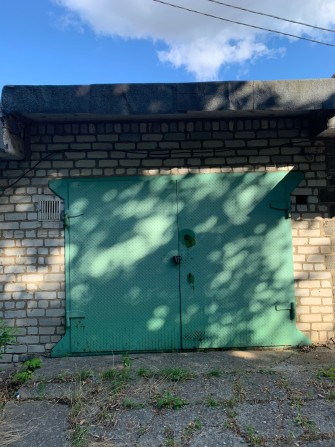 Гараж ГК Сатурн Краматорск - фото 1