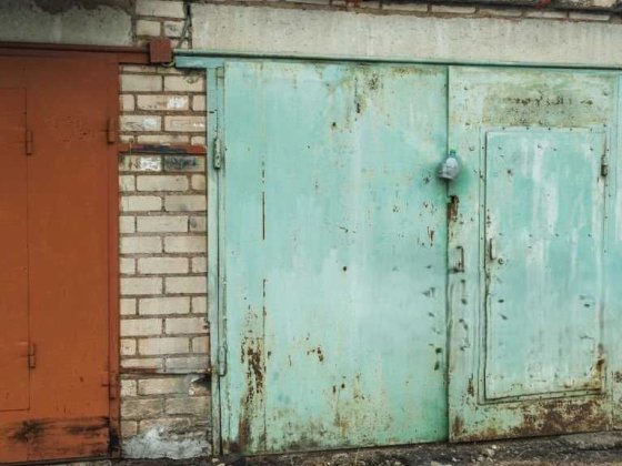 Продам гараж ГСК 14 (3 м-н) Лозова