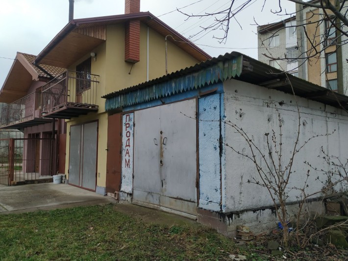 Гараж в центрі міста Стрий вул. Дрогобицька 7 В.Львівської області. - фото 1
