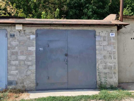 Продам капітальний  гараж в кооп "Авіатор" Бориспіль