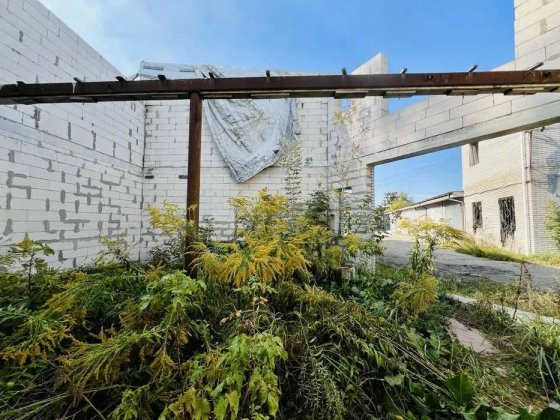 Гаражний бокс в стані будівництва в Бучі