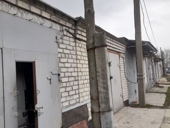 Продам гараж кирпичный 6х4