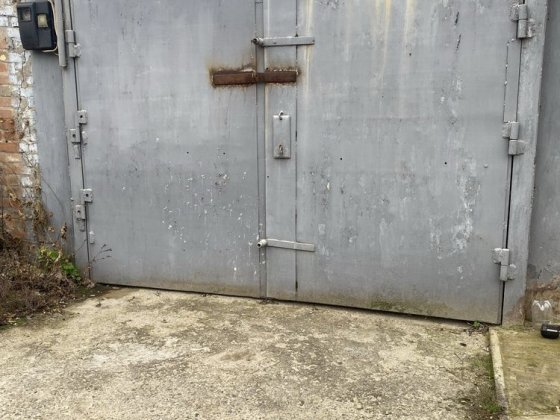 Продам гараж район центра Полтава