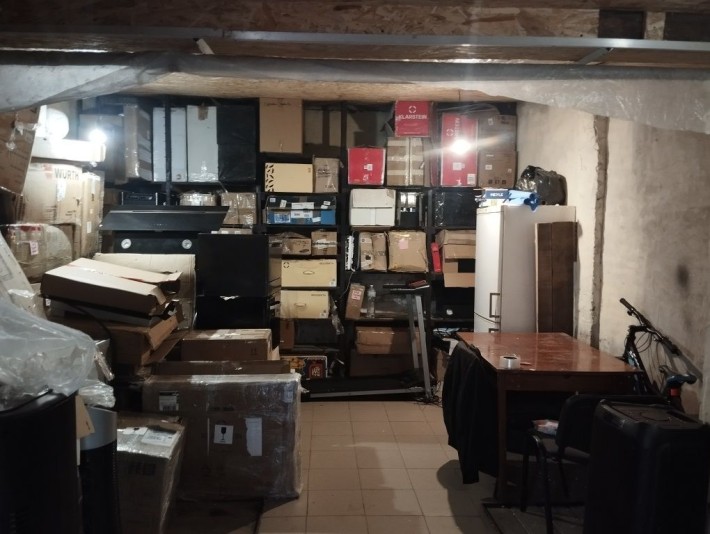 Капитальный утеплённый Гараж 33 м2 Центральный рынок! - фото 1