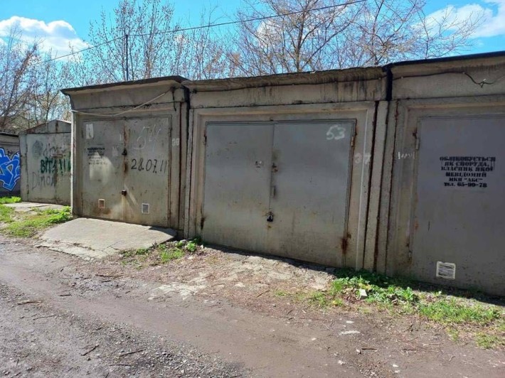 Продам бетонний гараж в ГСК Автолюкс - фото 1