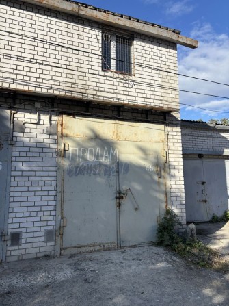 Продам гараж капитальный кирпичный двухэтажный с подвалом - фото 1
