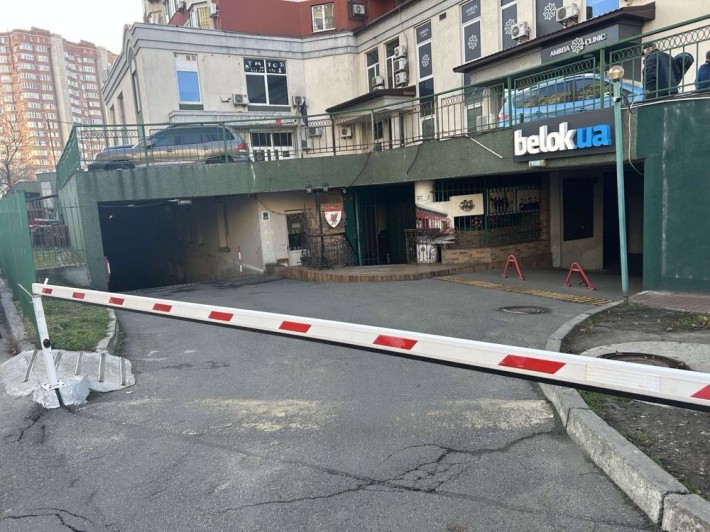 Продам паркомісце в підземному паркінгу , за адресою Княжий Затон 9 - фото 1