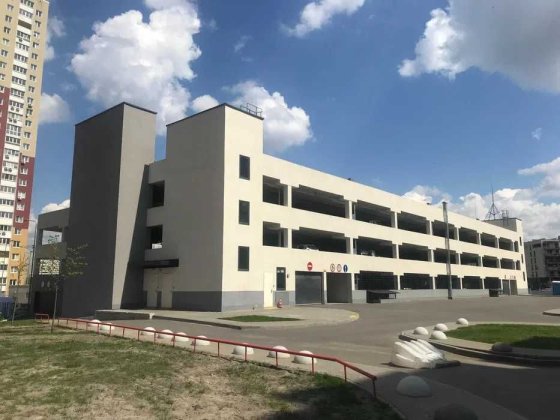 Паркомісце, паркінг Ліпінка, Данченко 1 Київ