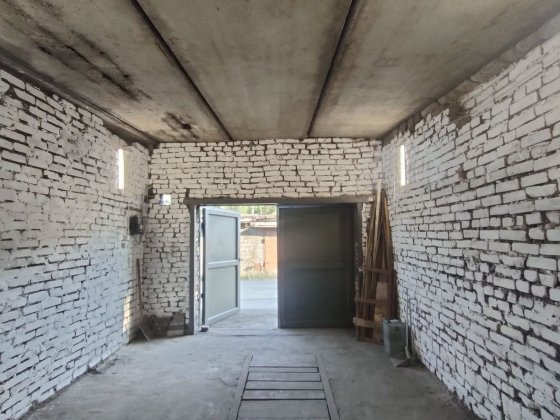 Продам гараж з орендотором  район Укрграфіта