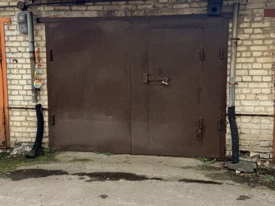 Гараж цегляний з підвалом Львов