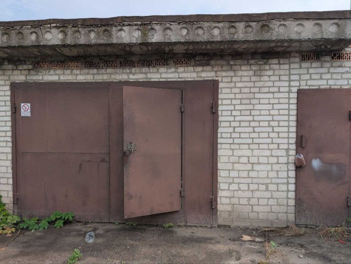 Продам капітальний гараж в ГК "Синьоозерний - 1", поруч Ретровіль - фото 1
