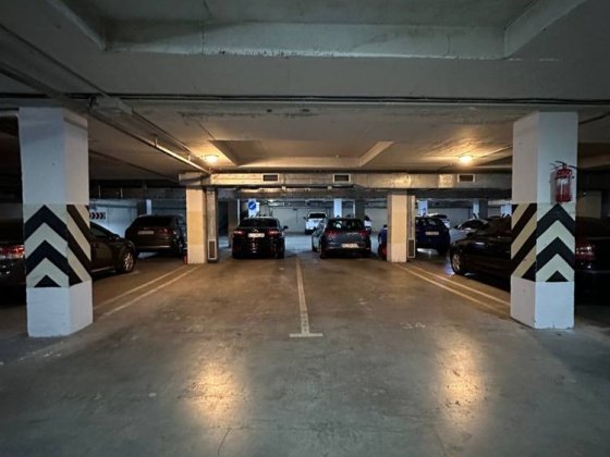 Продаж парковачного місця в закритому підземному паркінгу Запоріжжя