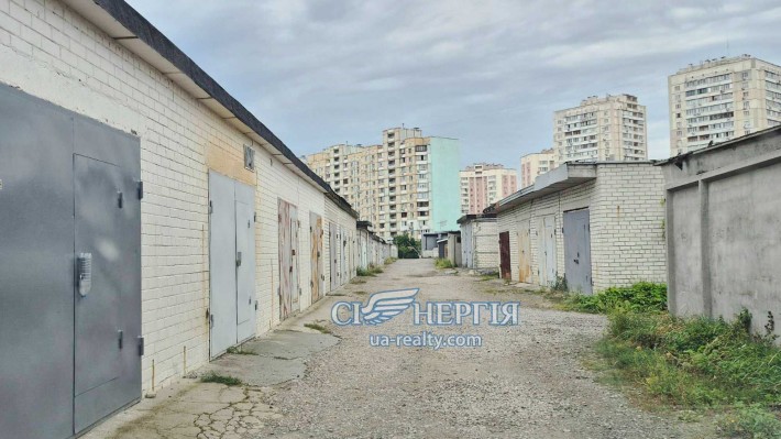 Гараж 35.4 м.кв. вул. Крушельницької 4, ГБК Харківський р-н Позняки - фото 1